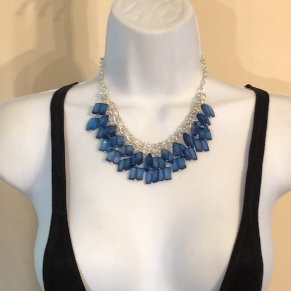 Bundle lot 2 statement style necklaces chains and beads - Picture 3 of 6